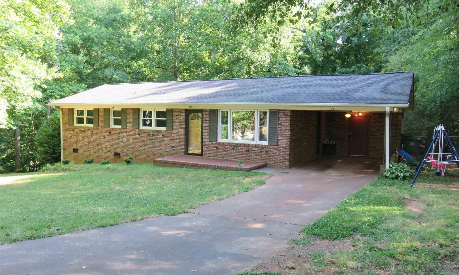 Property image 2 at 203 Harbor Drive, Greenville, SC 29611