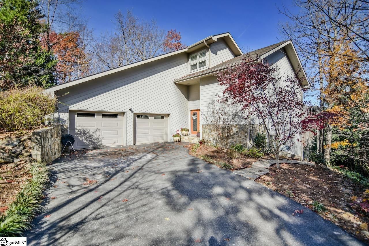 Property image 1 at 11 Altamont Forest Drive, Greenville, SC 29609