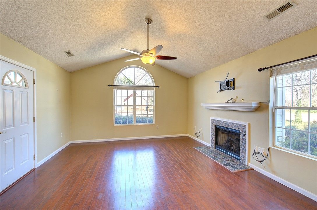 Property image 3 at 316 Woodruff Park Lane, Simpsonville, SC 29681