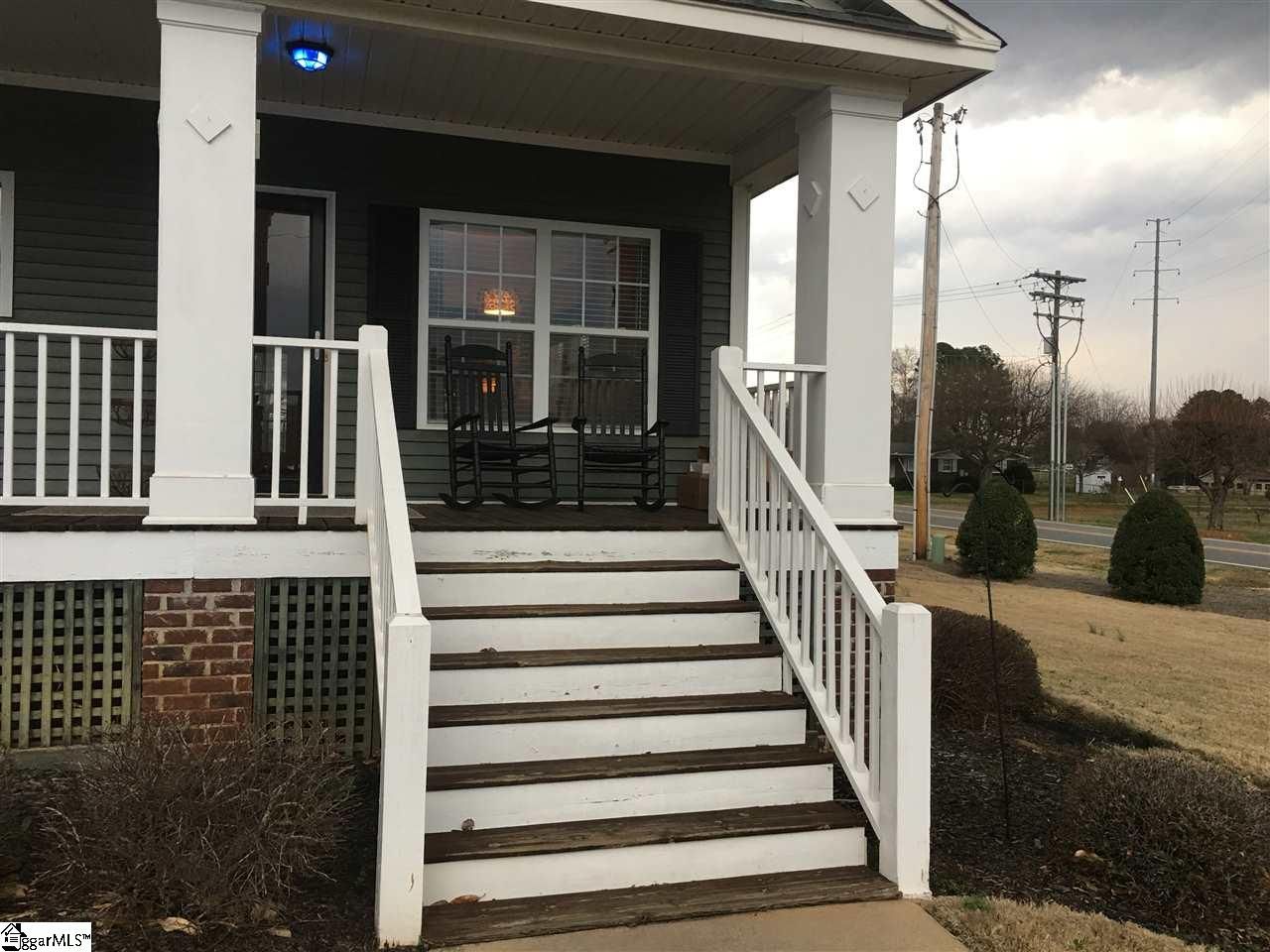 Property image 3 at 100 Summerlea Lane, Greer, SC 29651