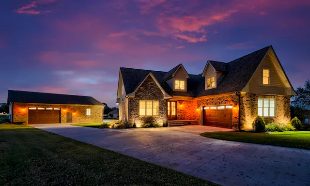 221 Vista Pointe Drive