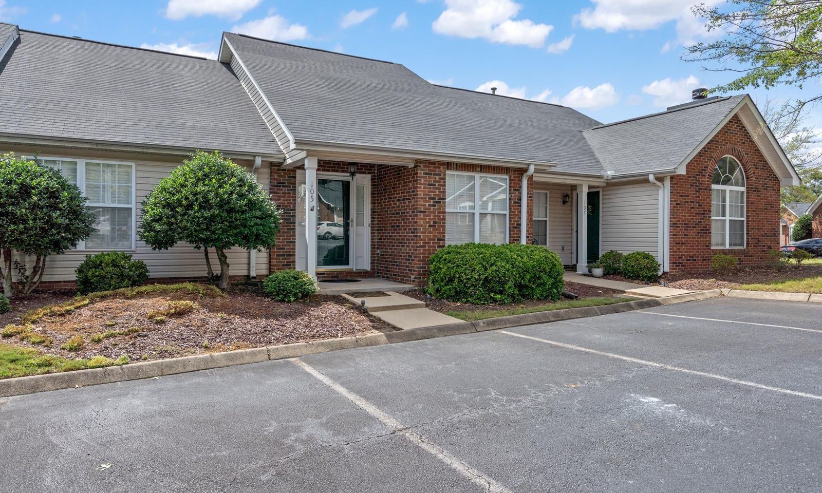 Property image 2 at 105 Brookhill Place, Mauldin, SC 29662