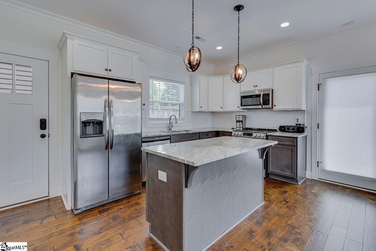 Property image 3 at 12 Greenridge Drive, Greenville, SC 29607