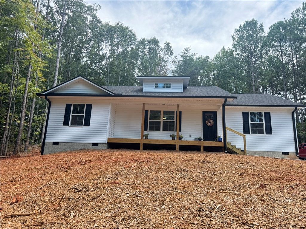 Property image 1 at 221 Woodland Way, Walhalla, SC 29691