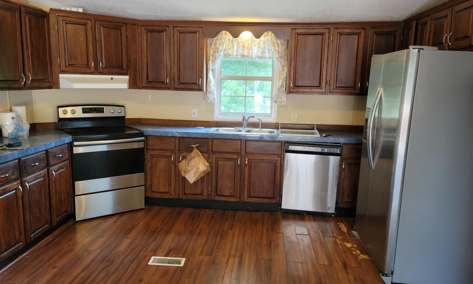Property image 5 at 106 Evert Court, Piedmont, SC 29673
