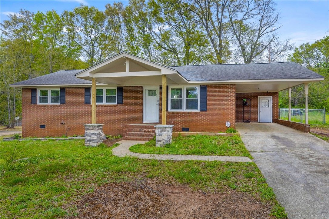 Property image 4 at 815 Winston Drive, Anderson, SC 29624