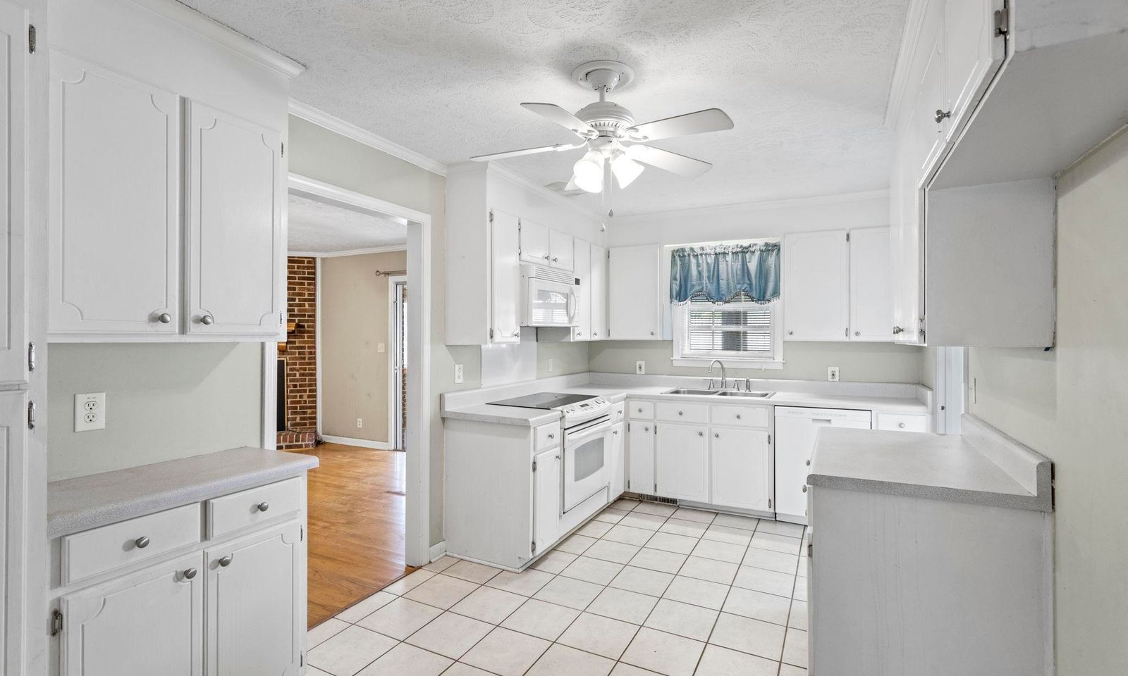 Property image 3 at 127 Brookbend Road, Mauldin, SC 29662