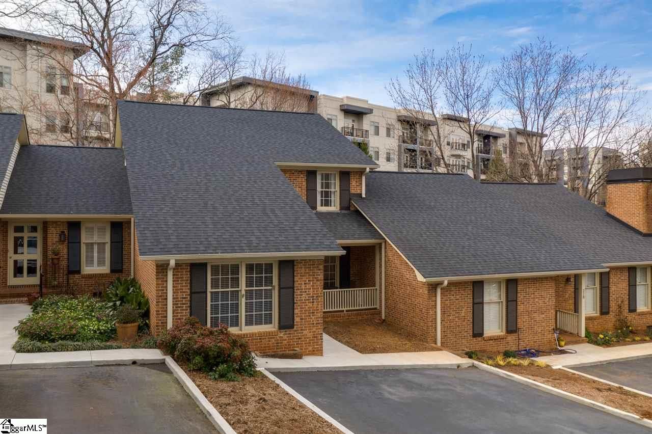 Property image 2 at 220 McDaniel Greene, Greenville, SC 29601