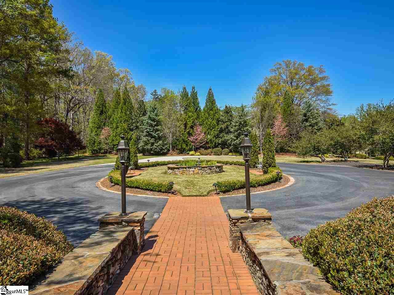 Property image 3 at 614 Lancashire Court, Greenville, SC 29615