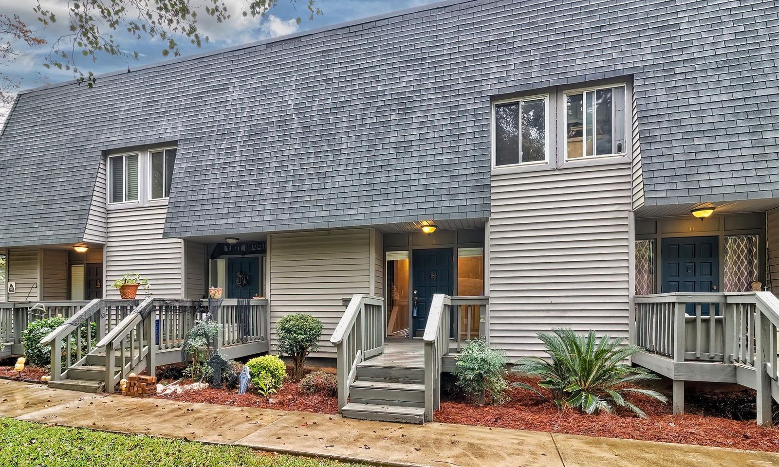 Main image of property at 301 Harbor Heights Dr 10C, Lexington, SC 29072