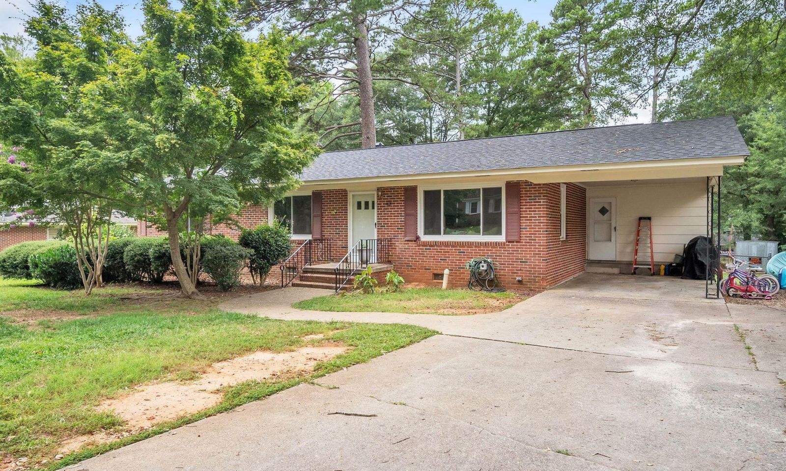 Property image 2 at 405 Forest Lane, Belton, SC 29627