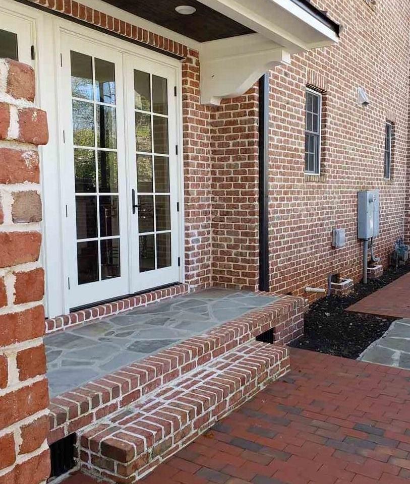 Property image 4 at 695 E McBee Avenue, Greenville, SC 29601