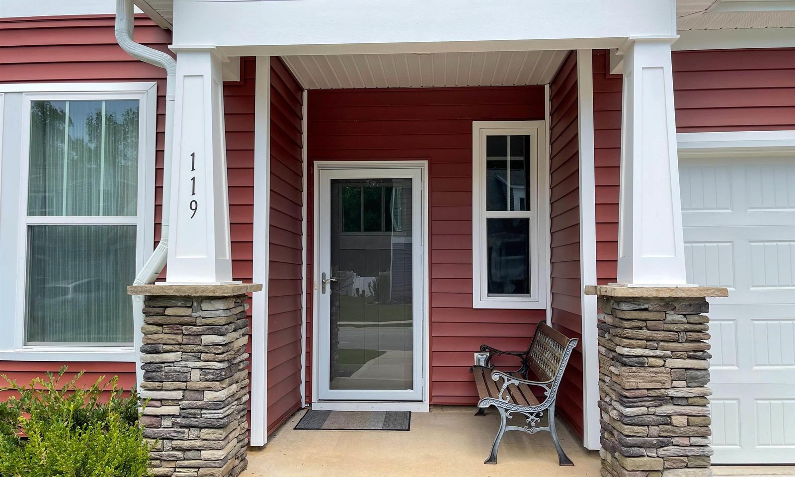 Property image 2 at 119 Creekhaven Lane, Taylors, SC 29687
