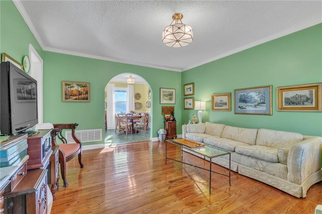 Property image 5 at 13 Woodridge Drive, Greenville, SC 29611