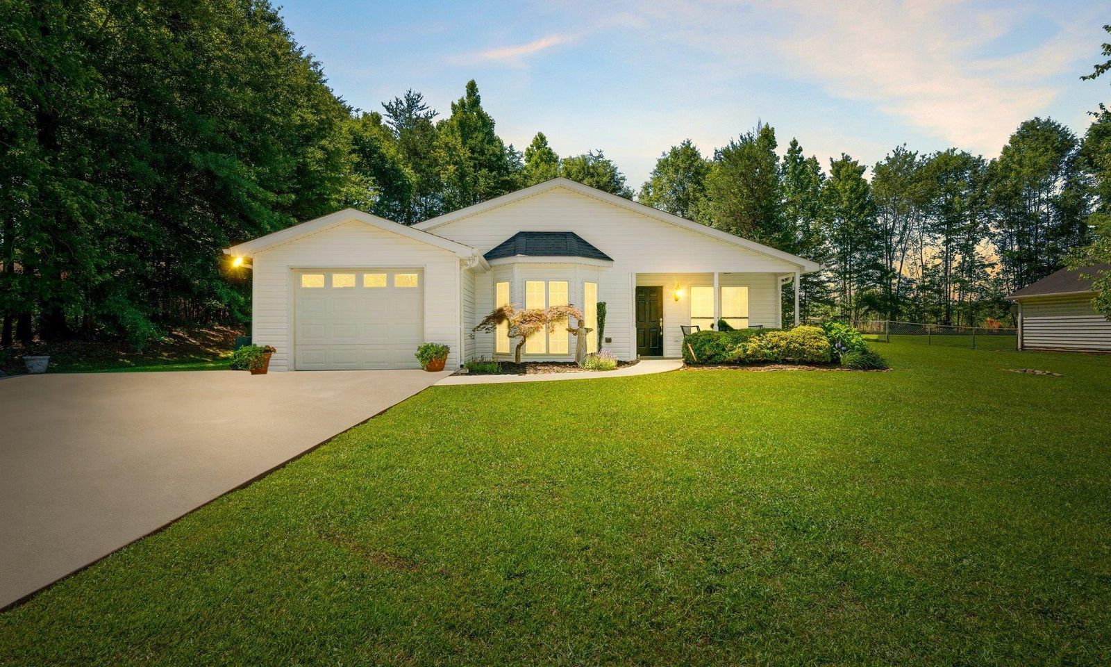 Property image 1 at 401 Alethia Street, Easley, SC 29642