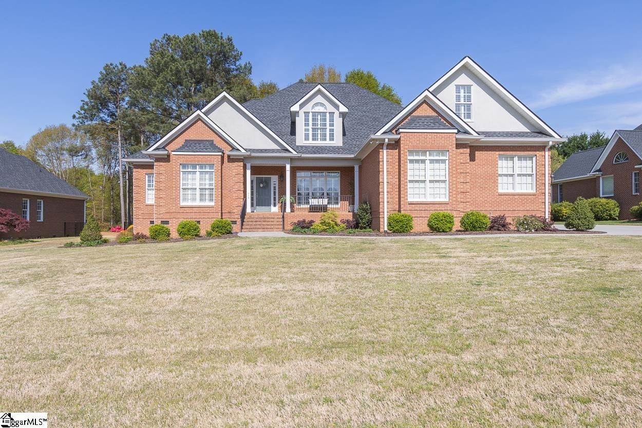 Main image of property at 112 Ridgeway Trail, Anderson, SC 29621