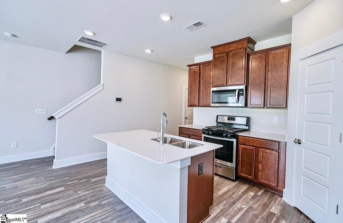 Property image 4 at 404 Windsinger Lane, Greer, SC 29650
