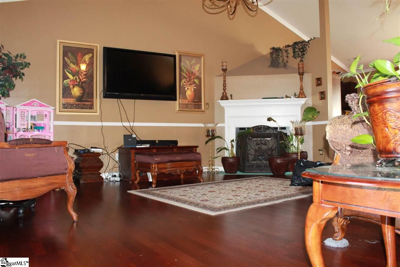 Property image 2 at 1 Scottbine Court, Greer, SC 29651