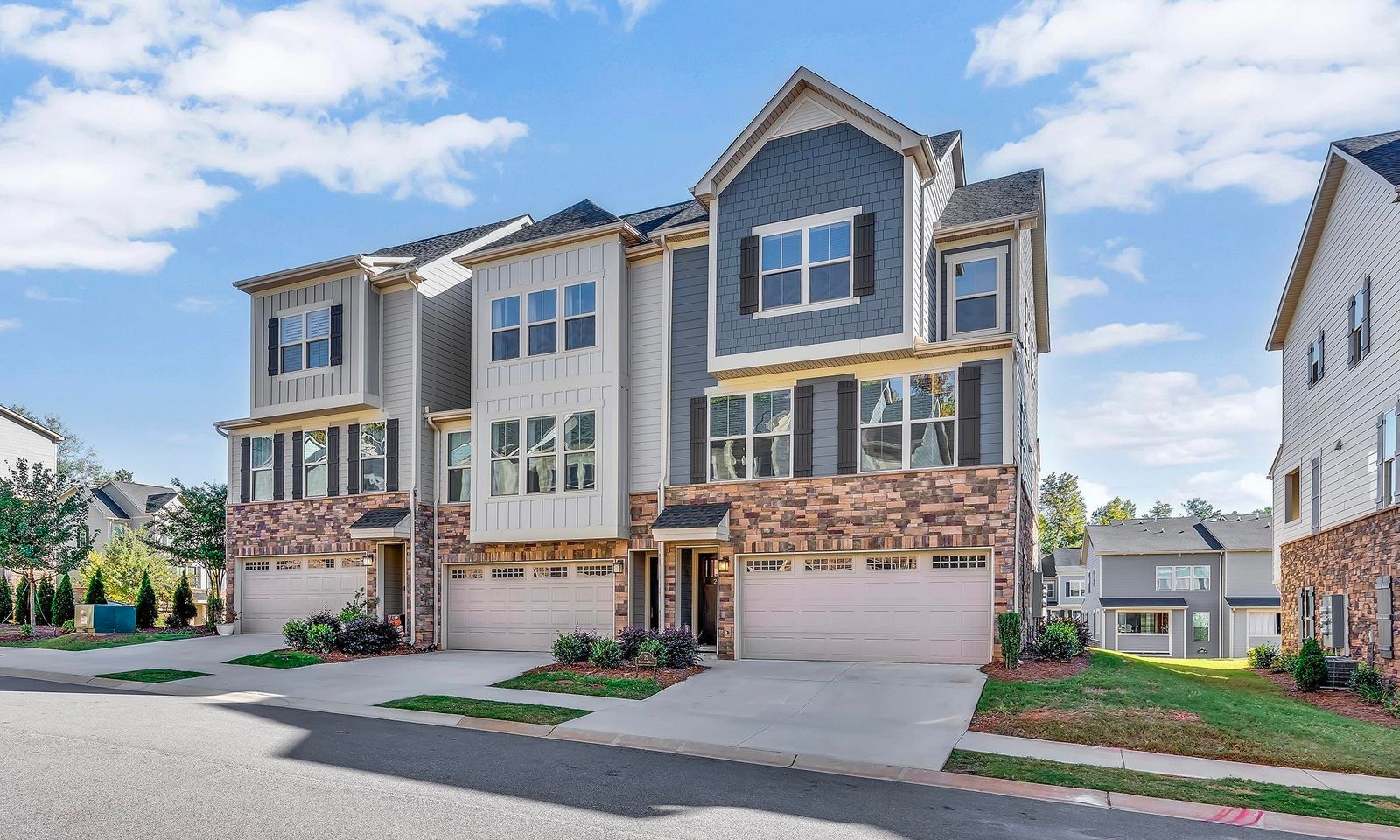 Property image 1 at 25 Questover Drive, Greenville, SC 29607