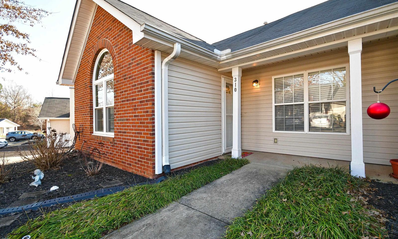 Property image 3 at 310 Woodruff Park Lane, Simpsonville, SC 29681