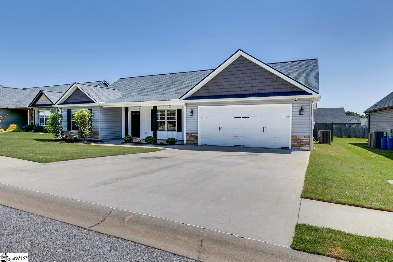 Property image 3 at 229 Lockeland Park Drive, Simpsonville, SC 29681