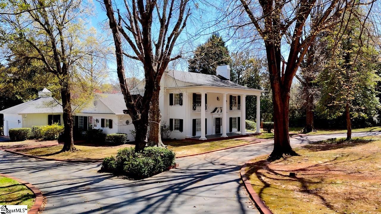 107 Lakeview Drive