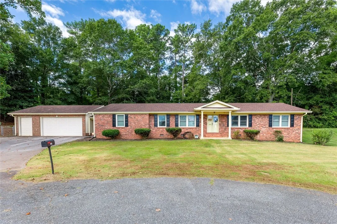 Bellview Estates, Anderson Community