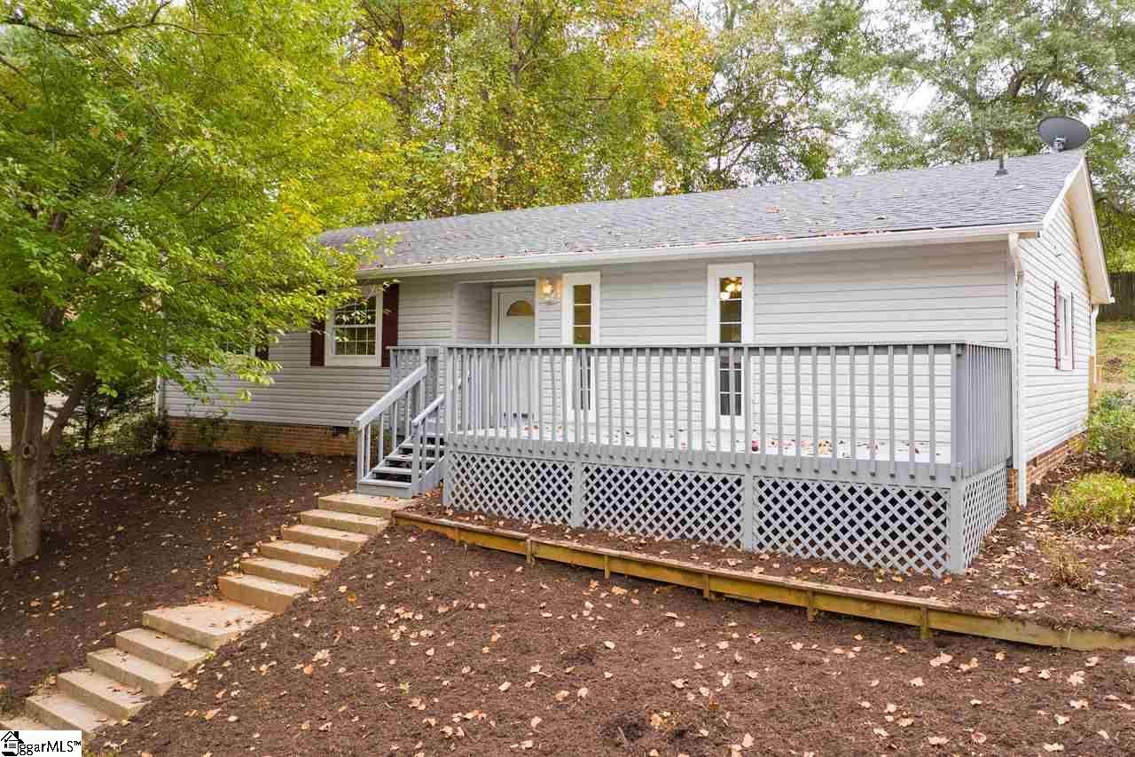 Property image 1 at 1010 Pine Oak Way, Taylors, SC 29687