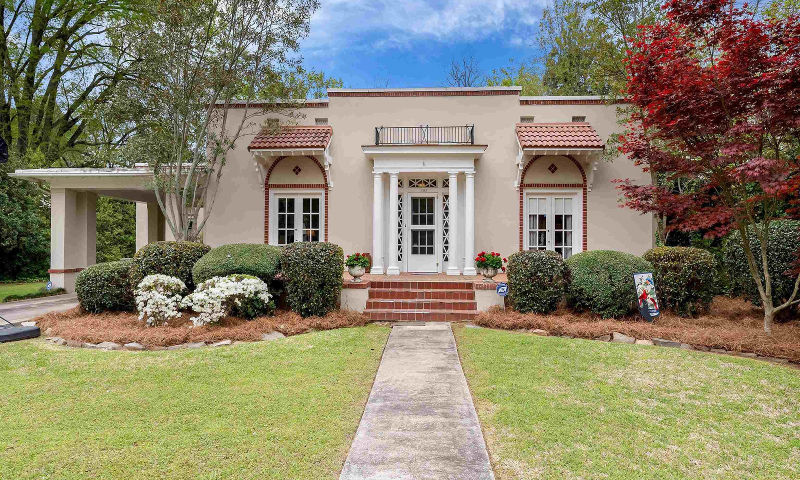 Main image of property at 305 W Walnut Street, Clinton, SC 29325