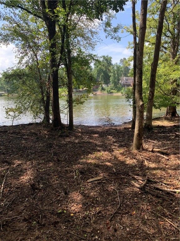 Property image 2 at 124 Waterside Drive, Iva, SC 29655