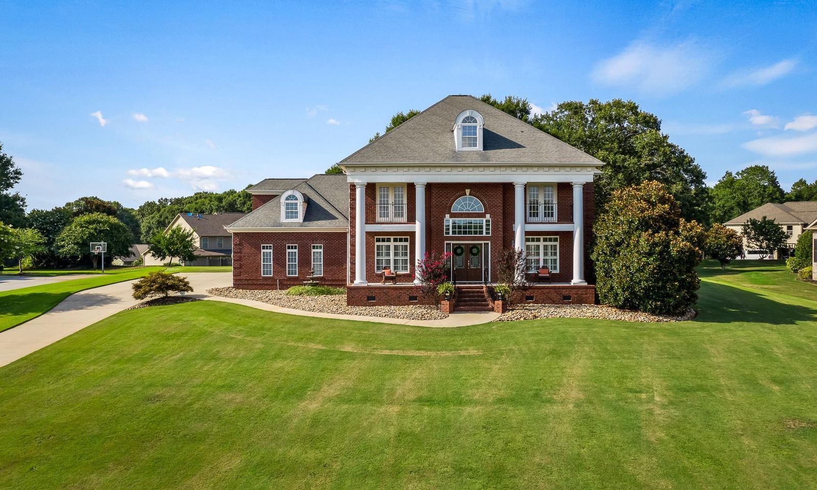 Hammond Hall, Belton Community