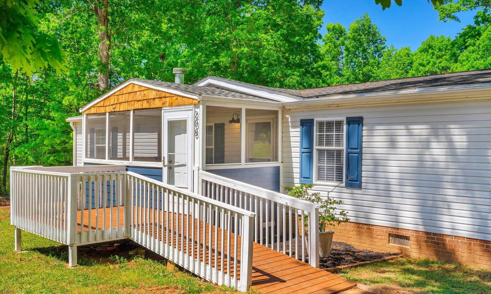 Property image 3 at 208 TYLER Court, Easley, SC 29642
