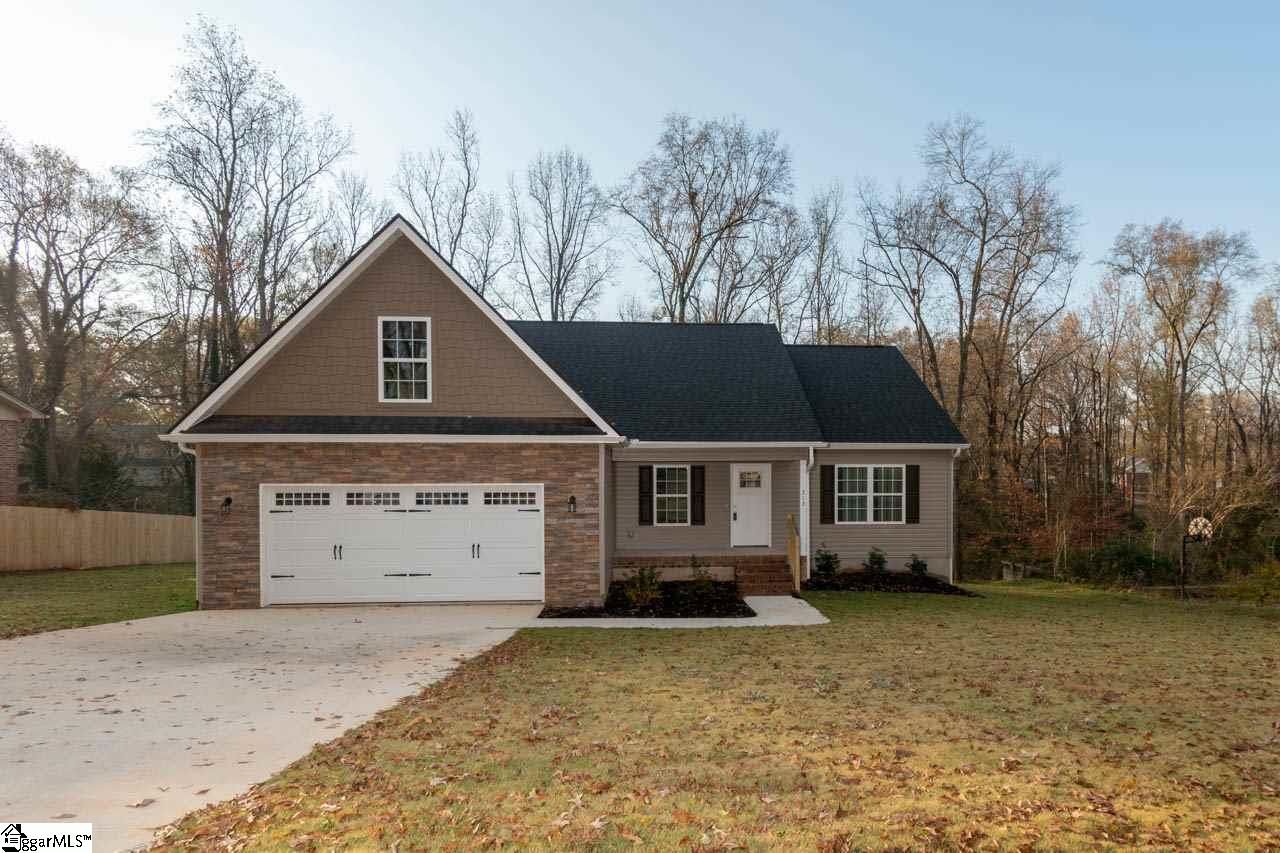 Main image of property at 313 Lakewood Circle, Greer, SC 29651