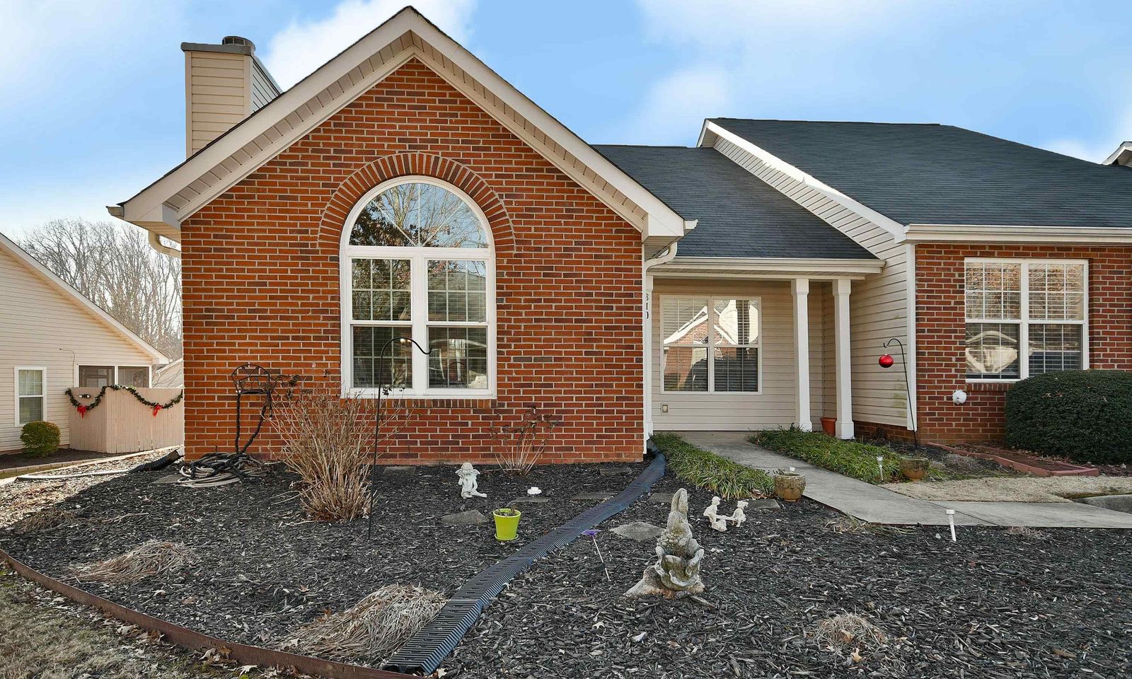 Property image 2 at 310 Woodruff Park Lane, Simpsonville, SC 29681