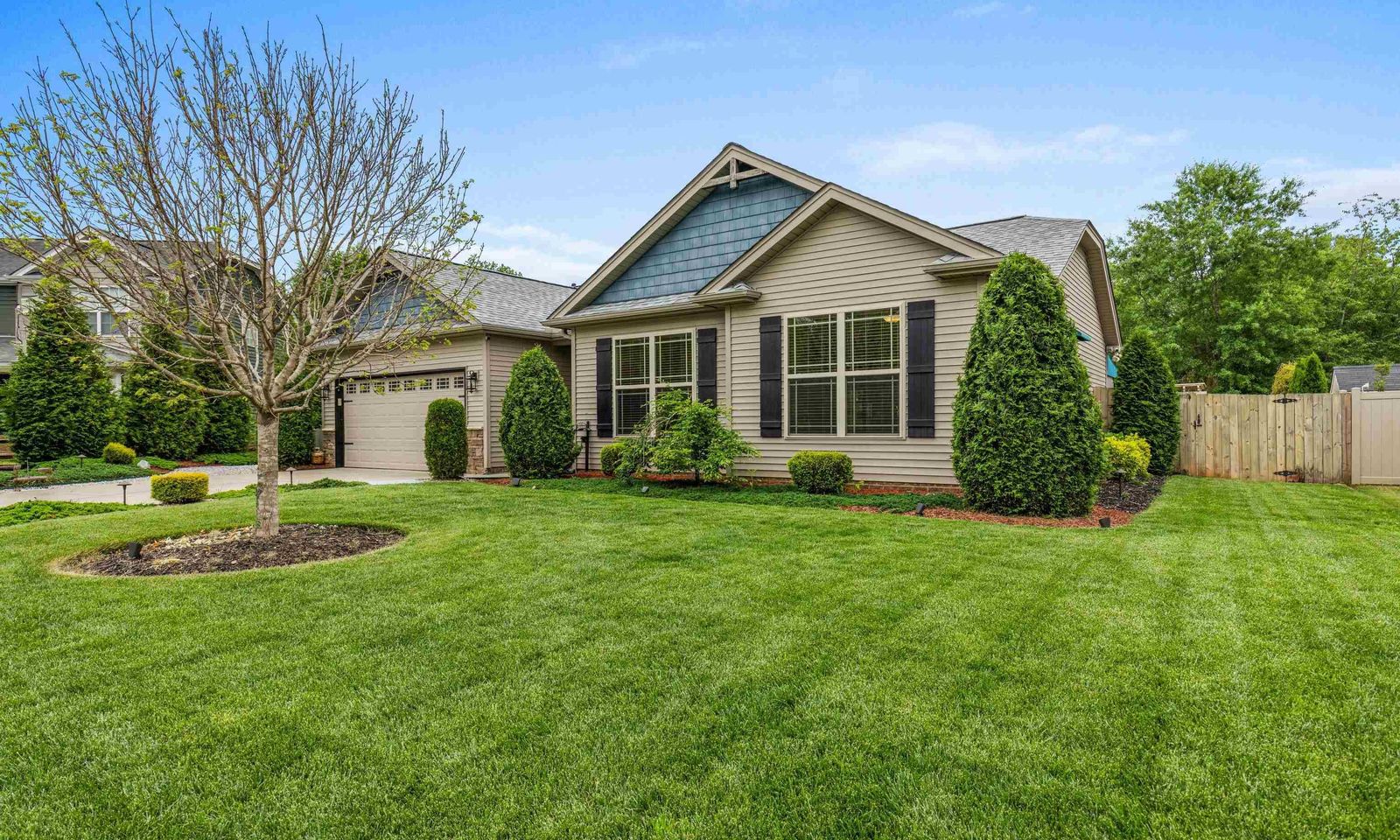 Property image 2 at 268 Finley Hill Court, Simpsonville, SC 29681