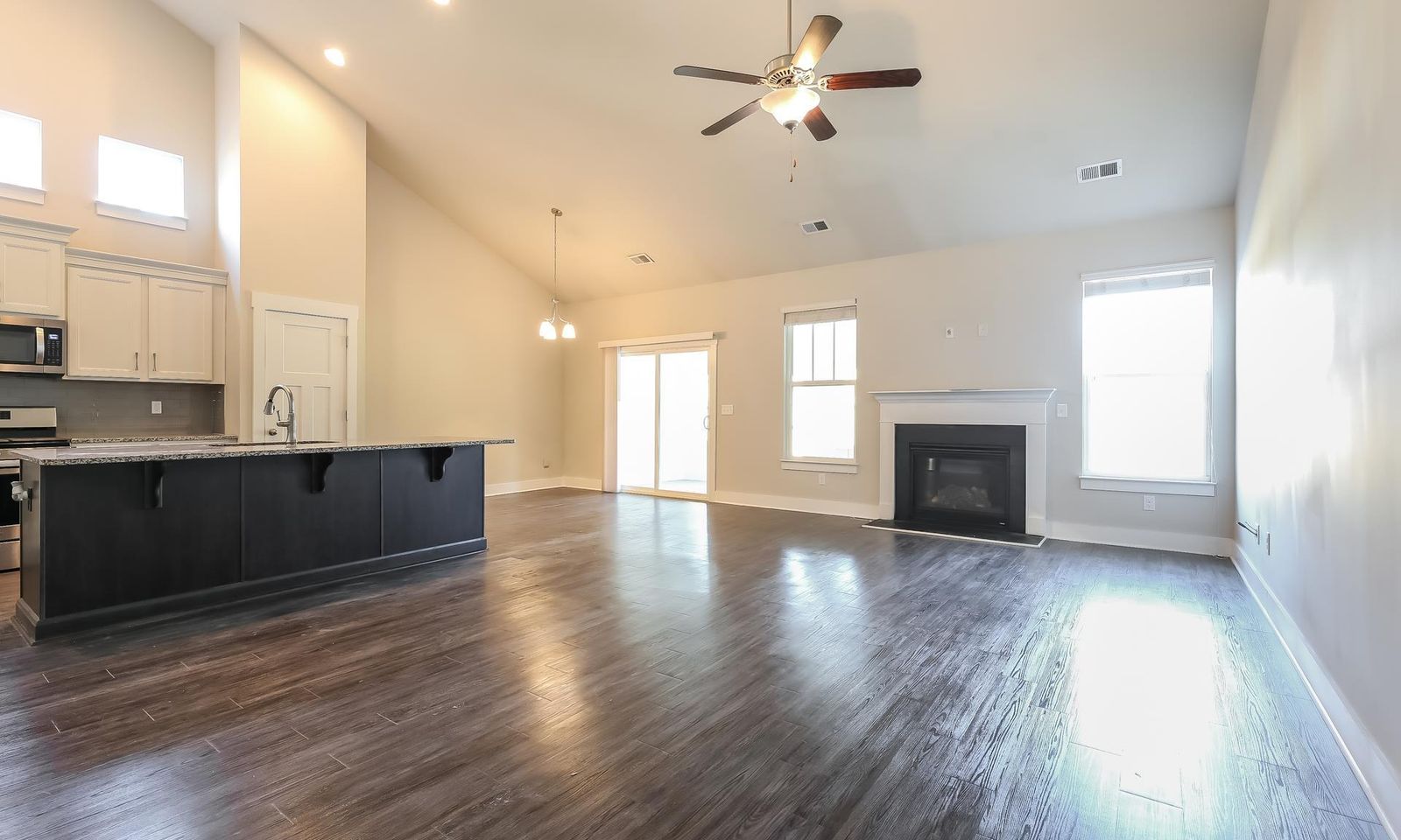 Property image 3 at 510 Dewy Meadows Drive, Taylors, SC 29687