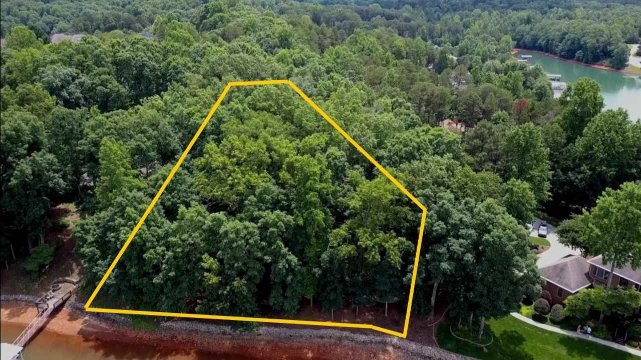 Property image 2 at 150 South Oak Pointe Drive, Seneca, SC 29672