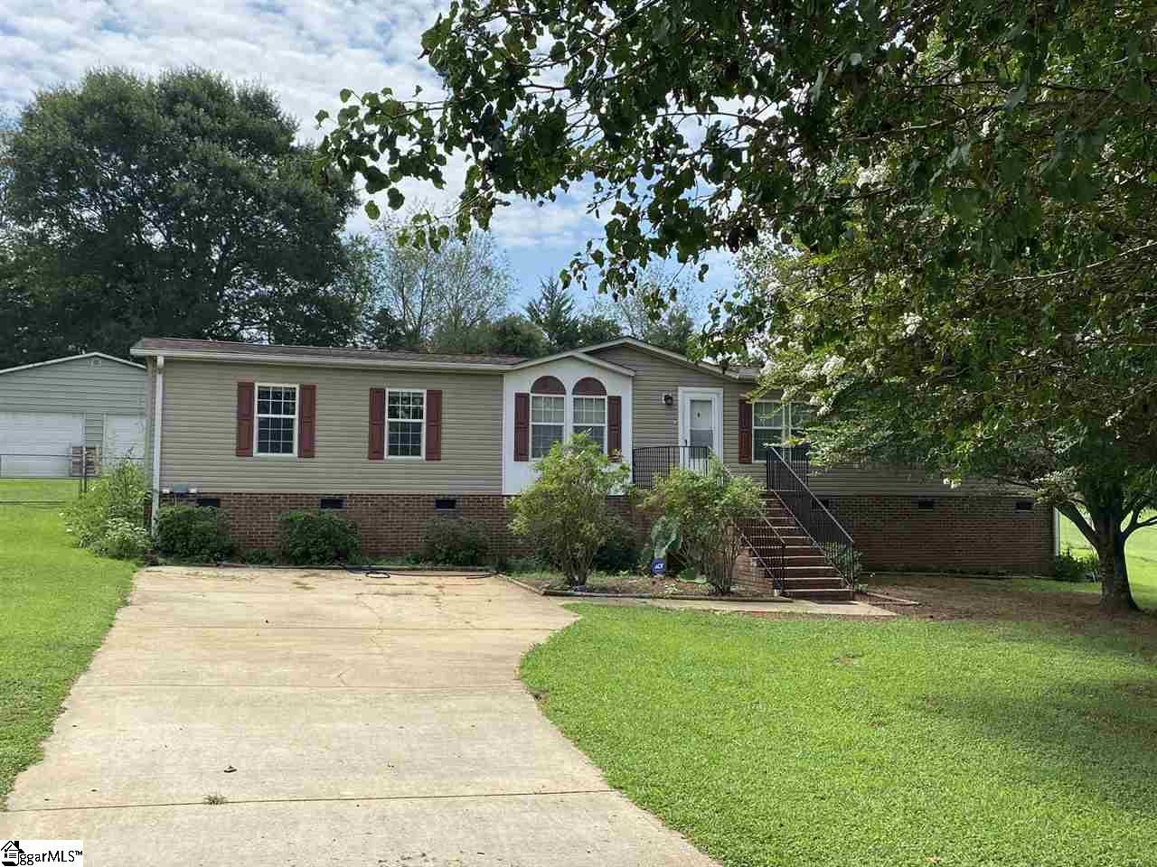 Property image 1 at 18 Rolling Meadows Avenue, Greenville, SC 29605-6222