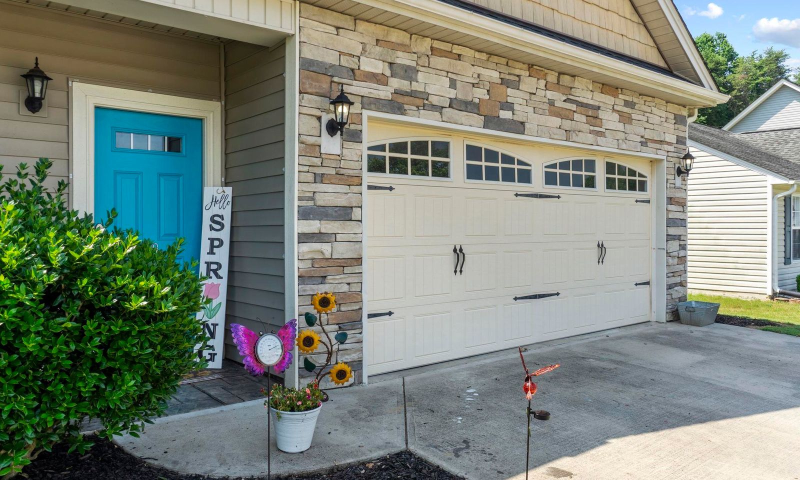 Property image 2 at 19 Kavanagh Court, Greenville, SC 29611