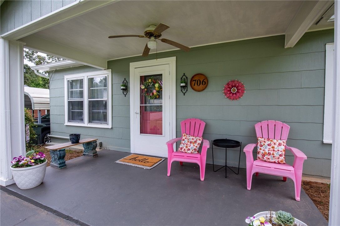 Property image 2 at 706 Grady Street, Seneca, SC 29672