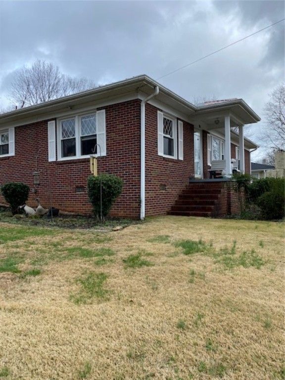Property image 2 at 301 Grigsby Avenue, Easley, SC 29640