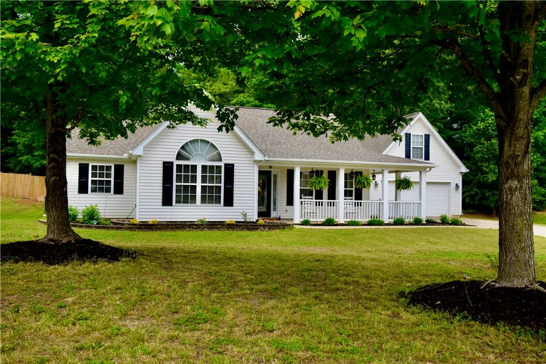 Property image 3 at 125 Largess Lane, Piedmont, SC 29673