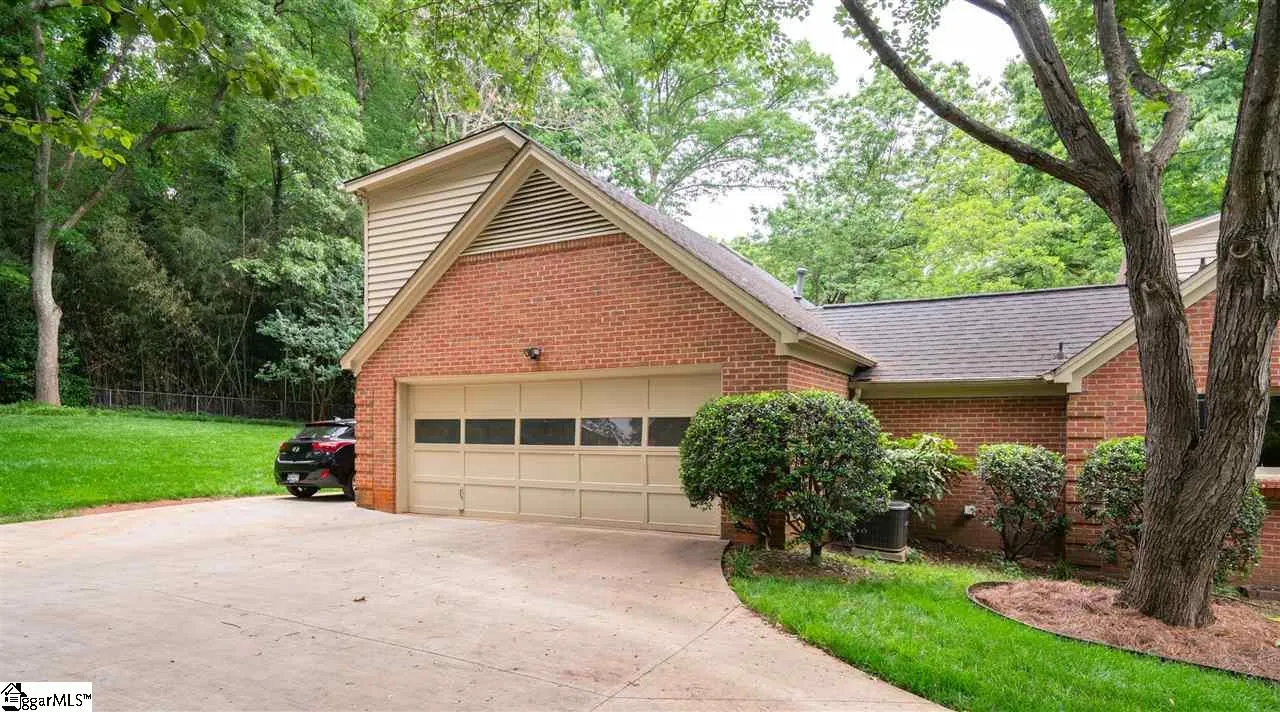 Property image 2 at 7 Bridgeton Court, Greenville, SC 29615