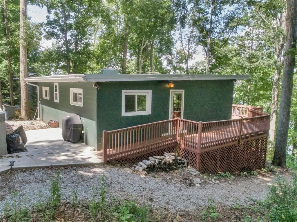 Property image 3 at 319 Lakeview Drive, Townville, SC 29689