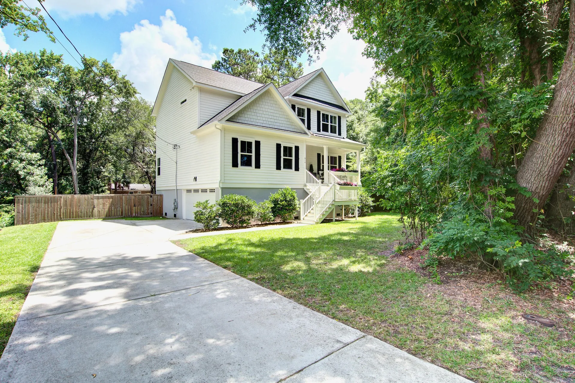 Property image 3 at 914 Dill Avenue, Charleston, SC 29412
