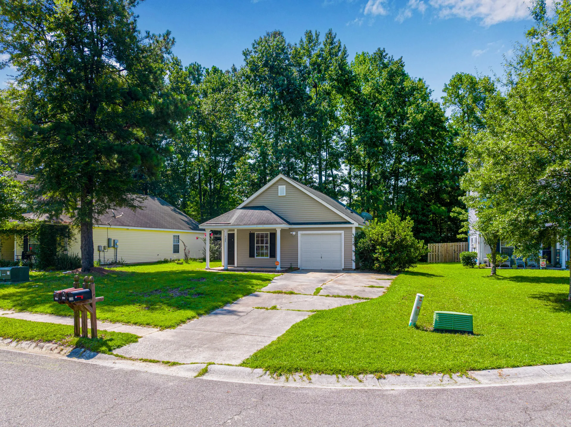 Property image 3 at 129 Ducane Street, Summerville, SC 29483