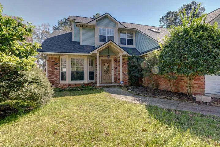 Canterbury Woods, Charleston Community