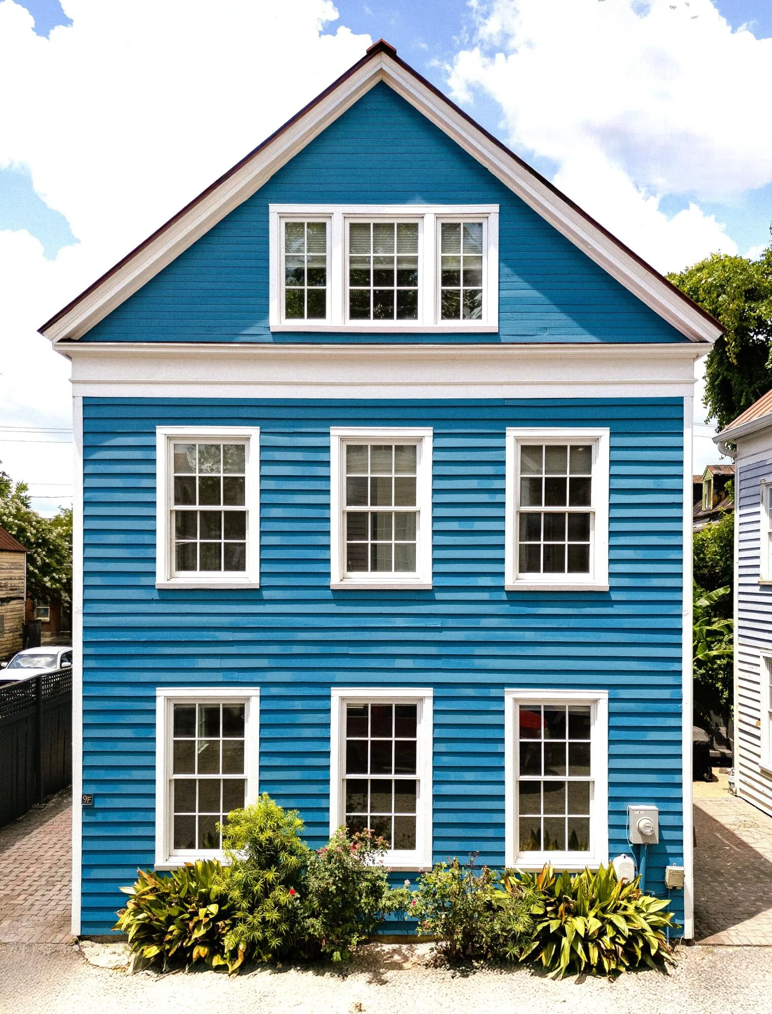 9 Bogard St