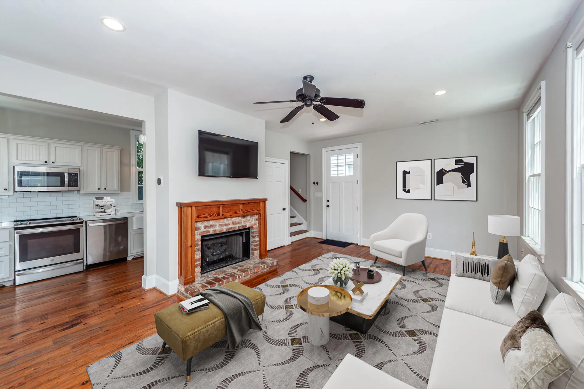 Property image 3 at 9 Bogard St, Charleston, SC 29403