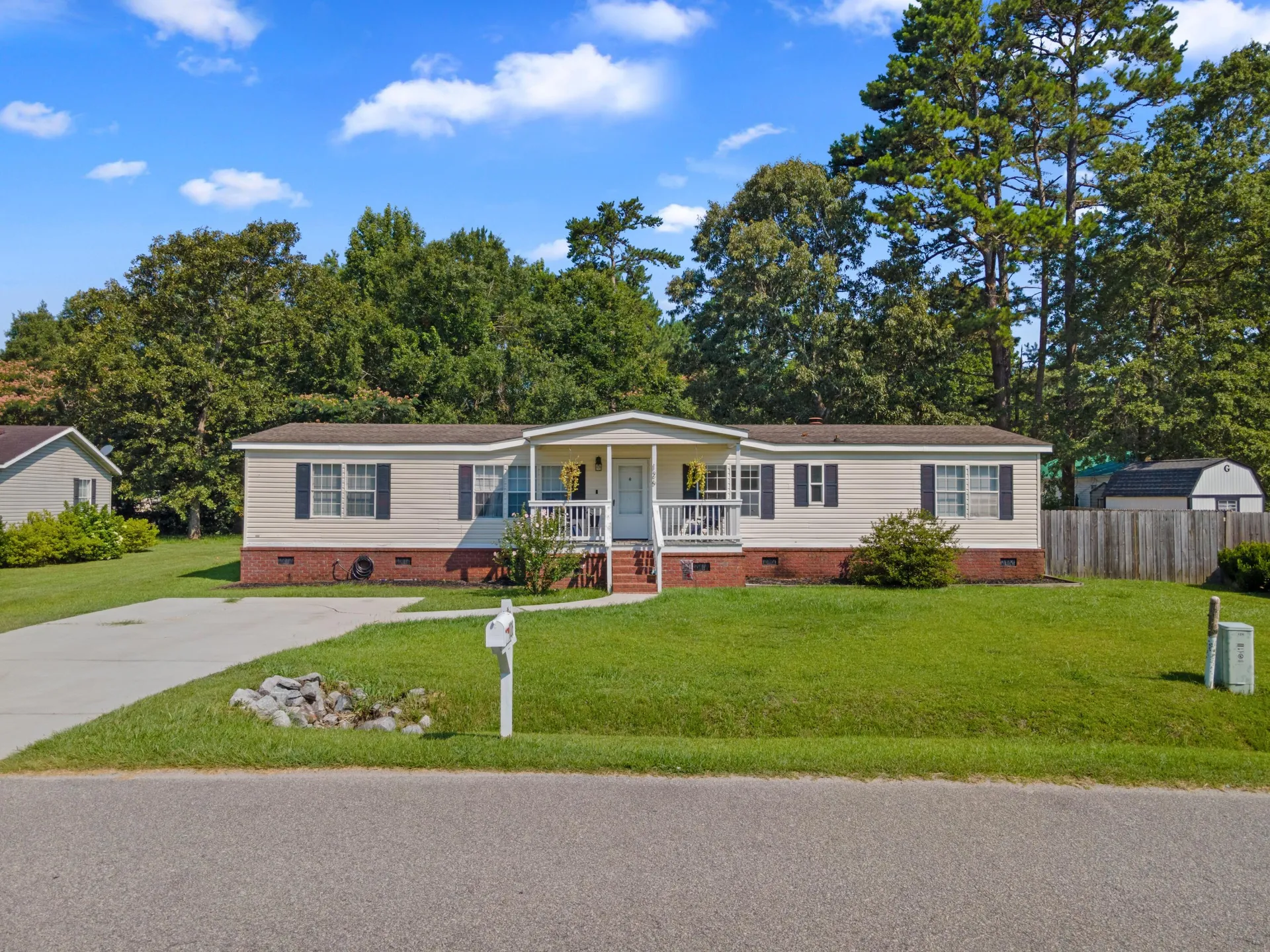 126 Fall Creek Boulevard